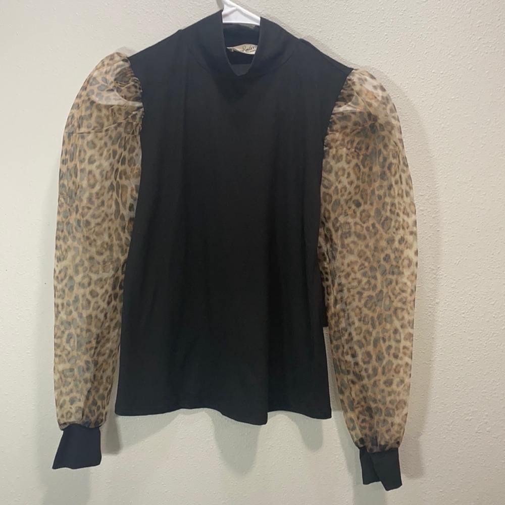 Smoke & Mirrors‎ top balloon sleeve mock neck